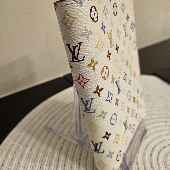 Louis Vuitton x Takashi Murakami Multicolor Passport Cover 🎨✨ - Picture 7 of 9